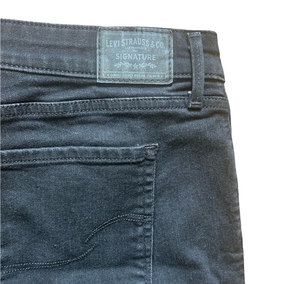 Levi’s Women’s Mid Rise Straight Signature 18 - Picture 4 of 8